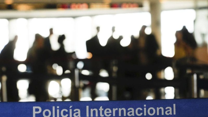 PDI Punta Arenas materializó la expulsión de una ciudadana extranjera