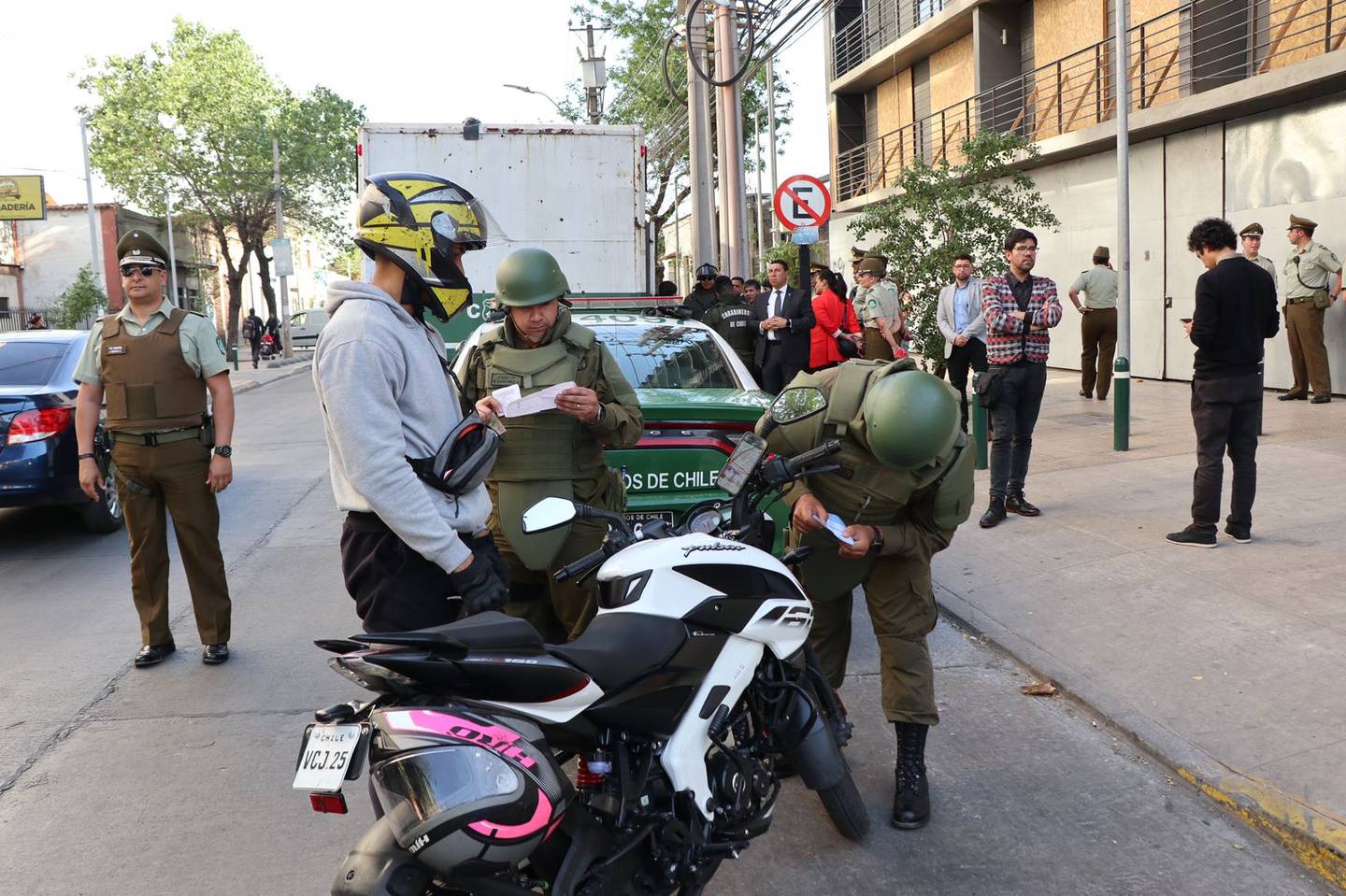 Gobierno adopta nuevas medidas para enfrentar delitos violentos en zonas urbanas | Facultad del Subsecretario del Interior para firmar Decretos de expulsiones de migrantes por razones de seguridad y orden público