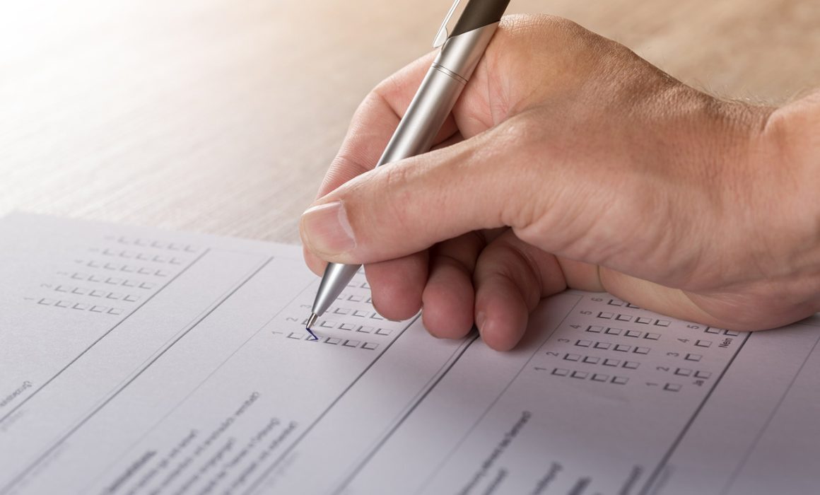 Encuesta Pulso Ciudadano Febrero 2024 | Un 44,3% de los hogares declara que no les alcanza para cubrir todos los gastos del mes