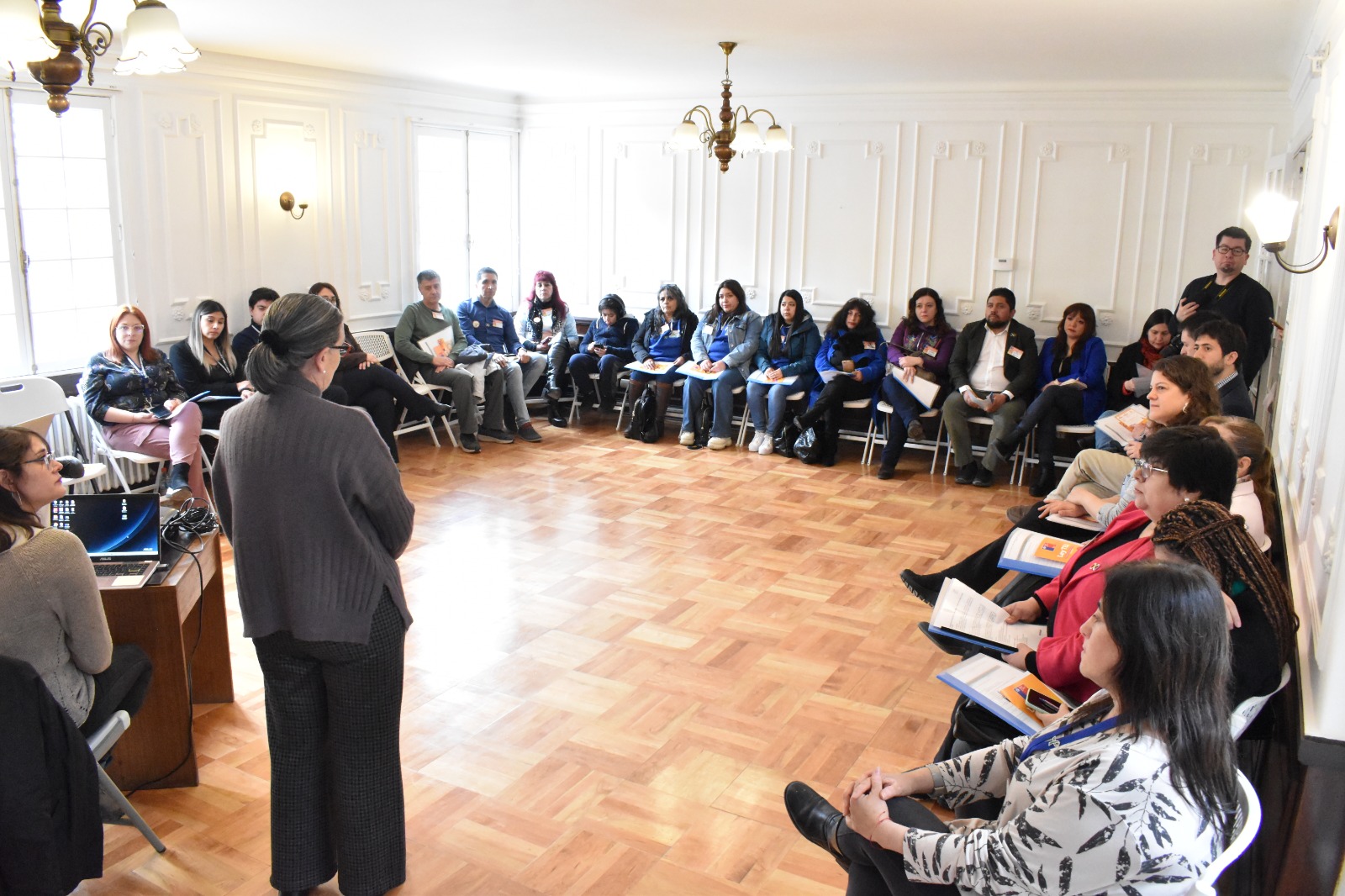 Conversatorio sobre la Ley TEA se realizó en la Delegación Presidencial de Magallanes | Gobierno y ciudadanía avanzando hacia una sociedad más inclusiva