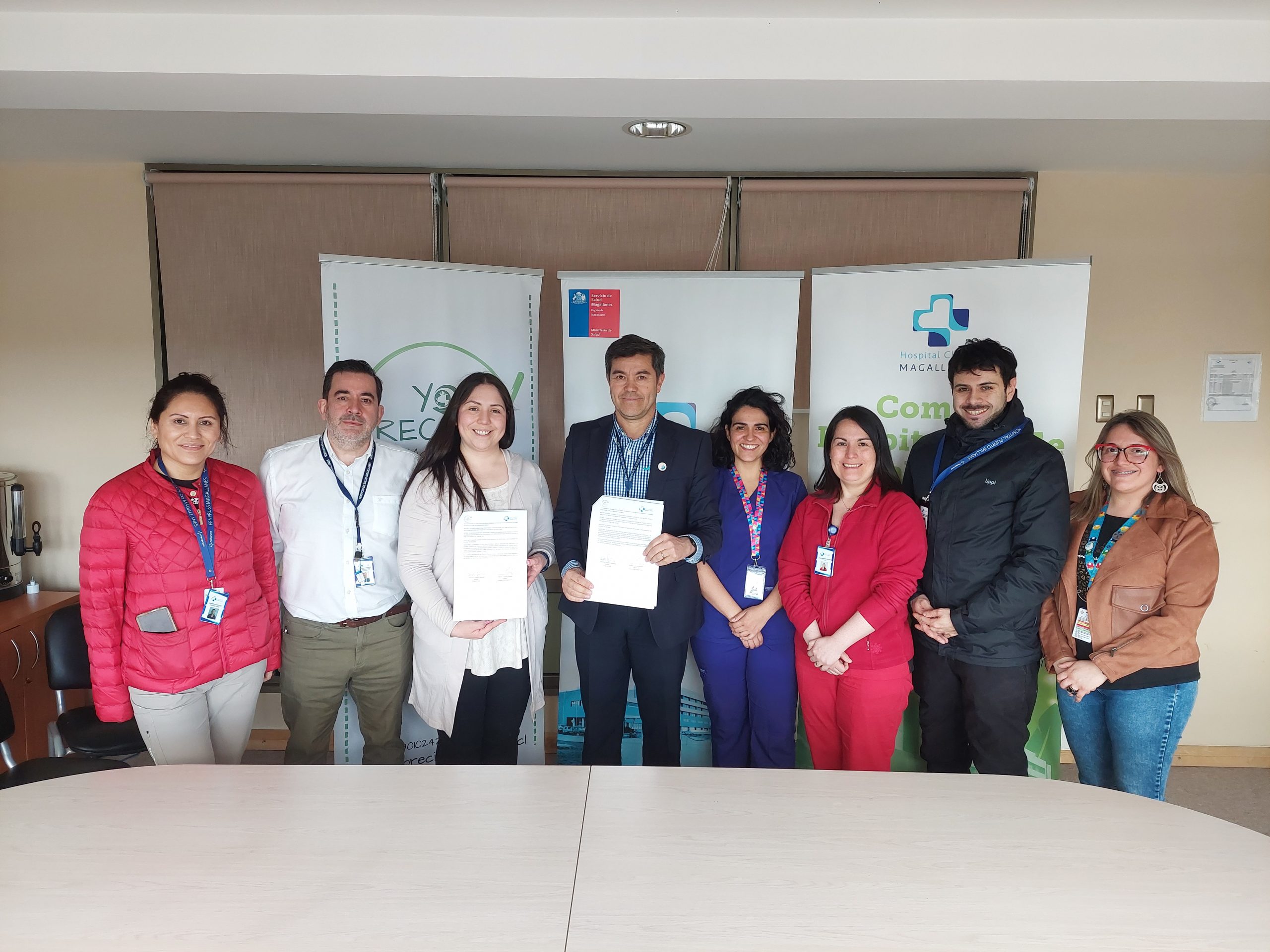Hospital Clínico Magallanes suscribió convenio con “Yo Reciclo Magallanes” para el reciclaje de plástico