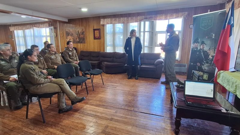 Curso sobre Derechos Humanos y Técnicas de Intervención Policial recibieron Carabineros de Tierra del Fuego