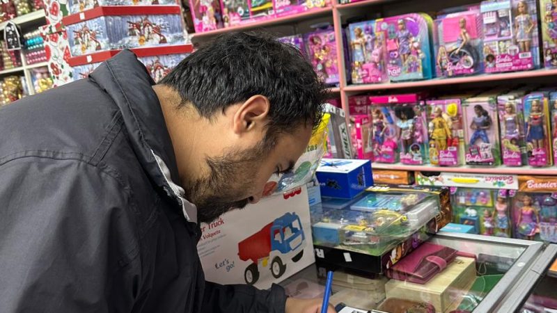 SEREMI de Salud desarrolla fiscalizaciones en Puerto Natales y Porvenir sobre el etiquetado de juguetes