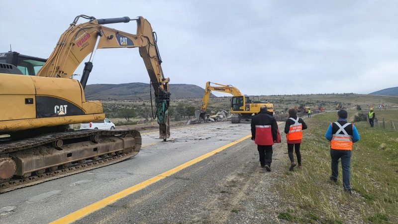 Directora Regional de Vialidad visita contratos que se encuentran en ejecución en Ultima Esperanza