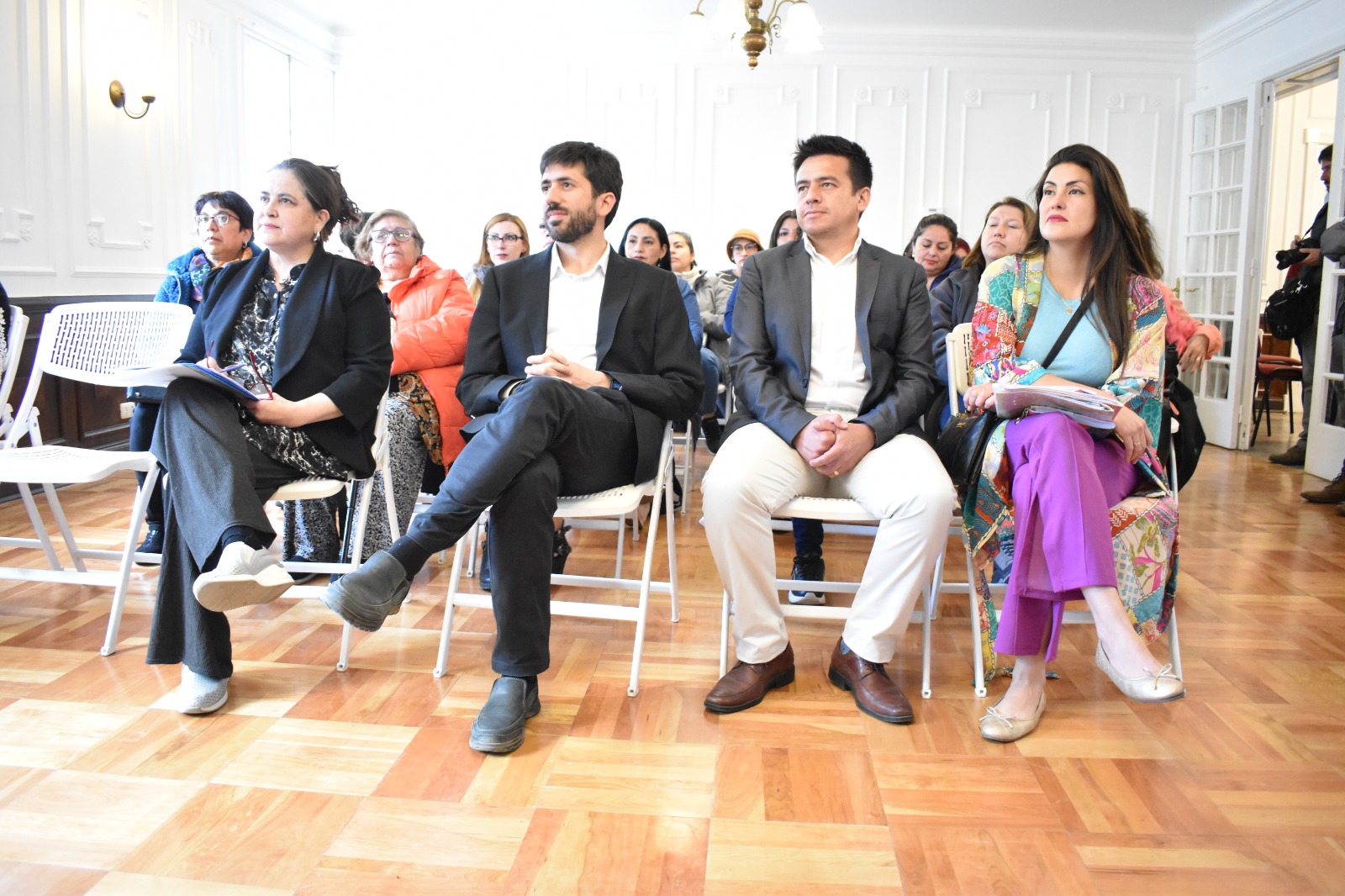 Concluye curso de Serigrafía del Programa Jefas de Hogar en Magallanes