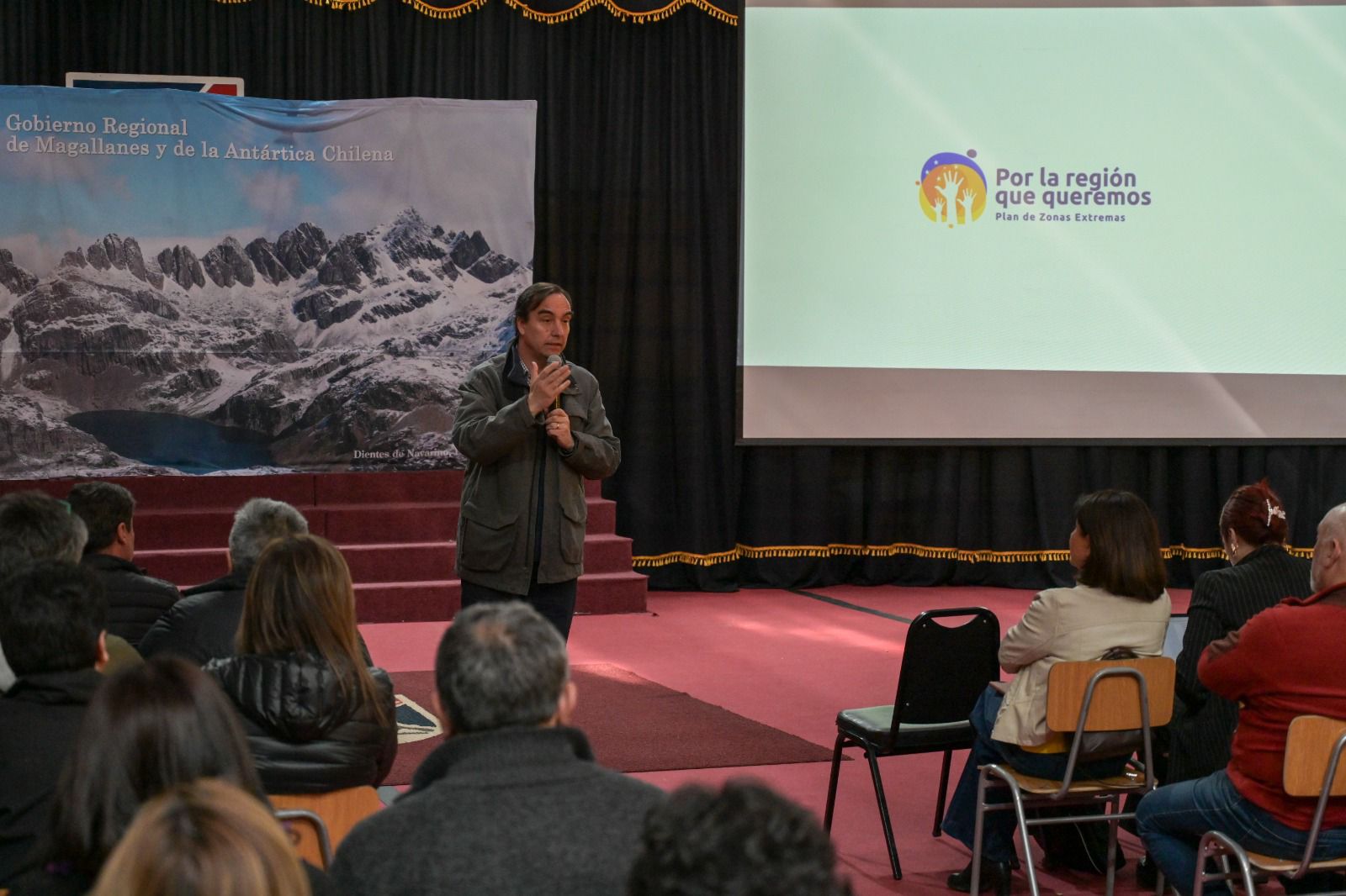 En Punta Arenas se realizó encuentro participativo en el marco de la Política Nacional de Zonas Extremas
