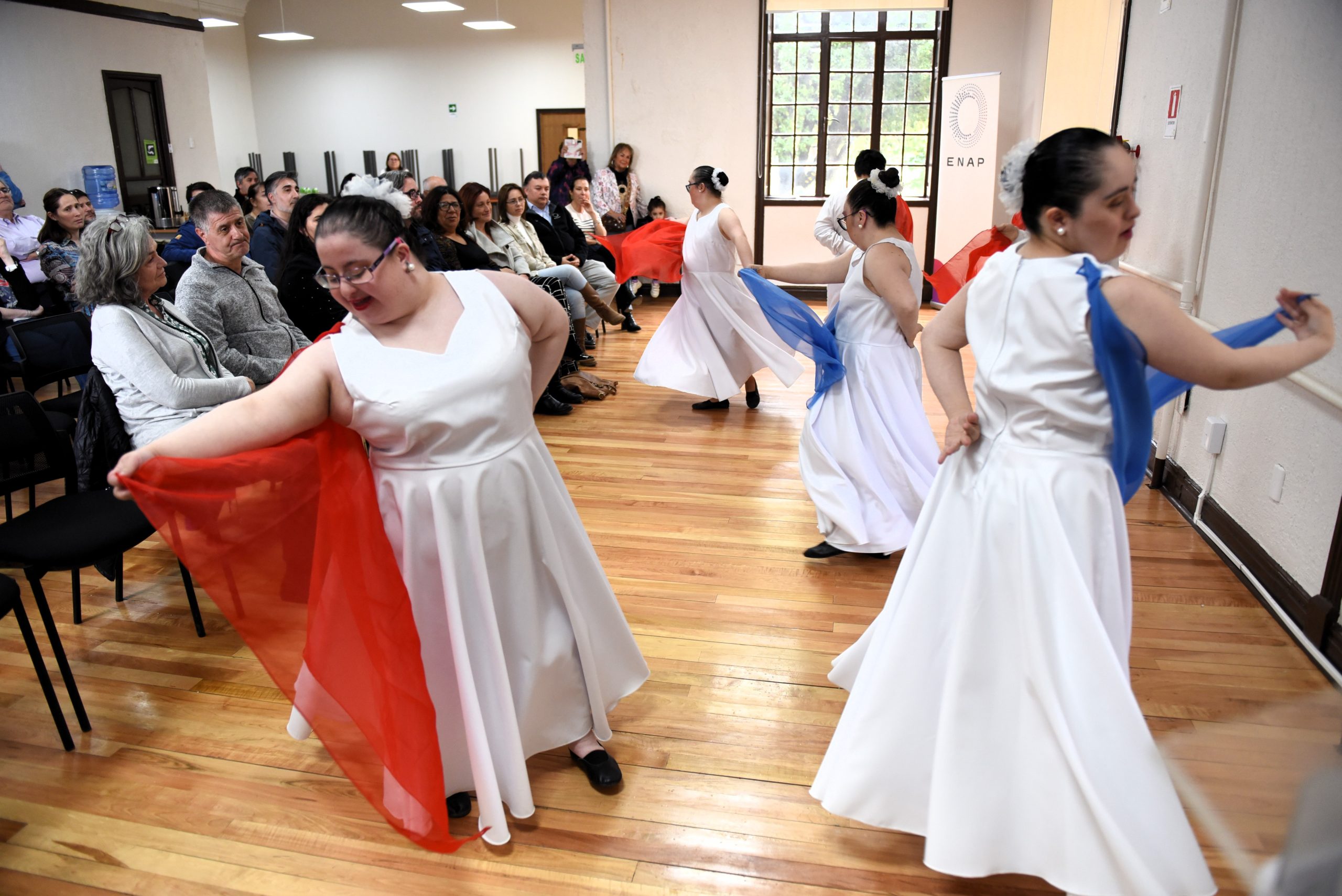 ENAP Magallanes conmemora Día de la Discapacidad con acto artístico cultural