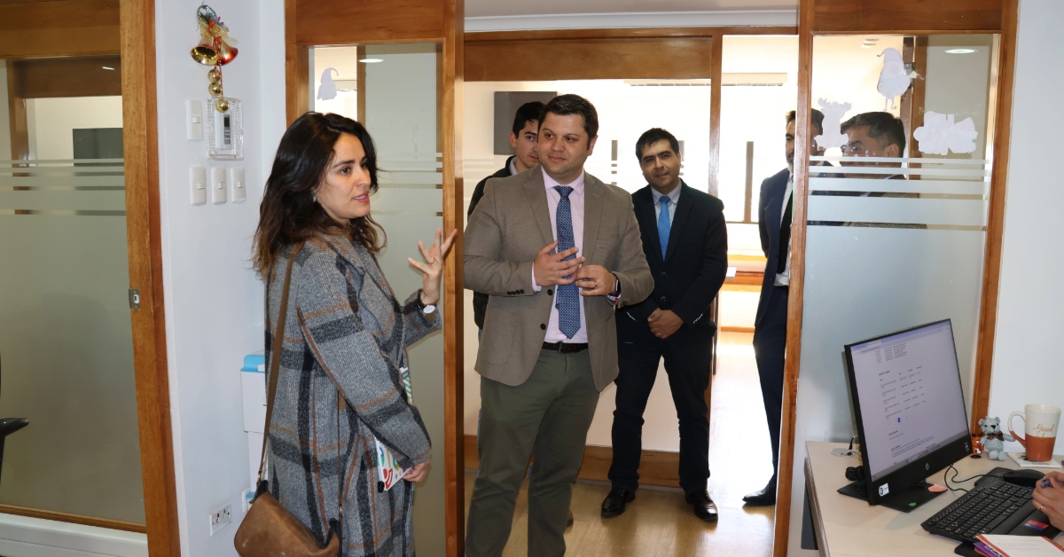 Diputada Javiera Morales revisó preparativos para el traspaso del sistema escolar al SLEP de Magallanes