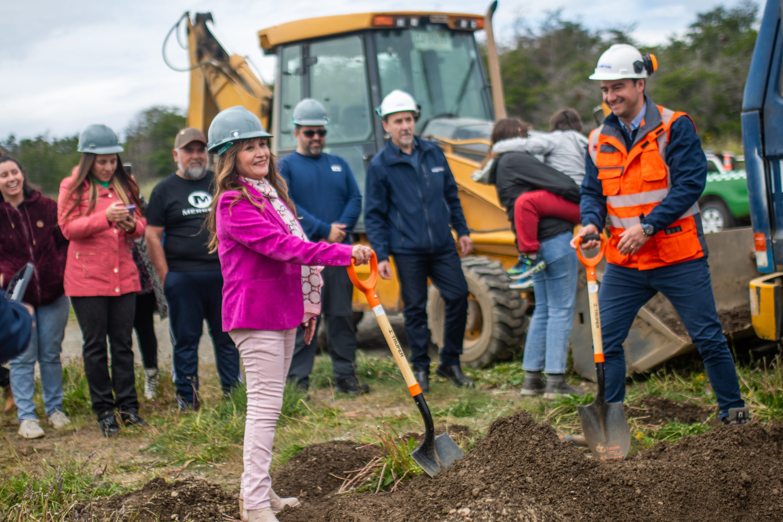 Anhelado proyecto de electrificación en el sector Cruce Dorotea de Puerto Natales será realidad en 5 meses | Proyecto significa una inversión de $ 393.167 millones de pesos