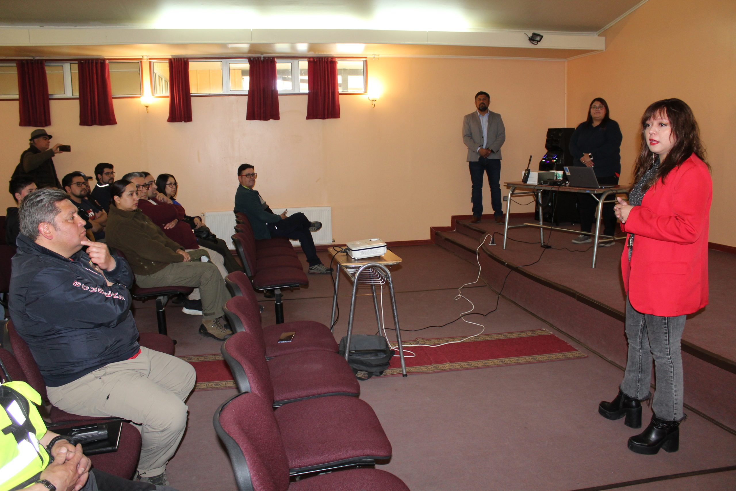 Puerto Edén contará con tecnología satelital para potenciar las comunicaciones