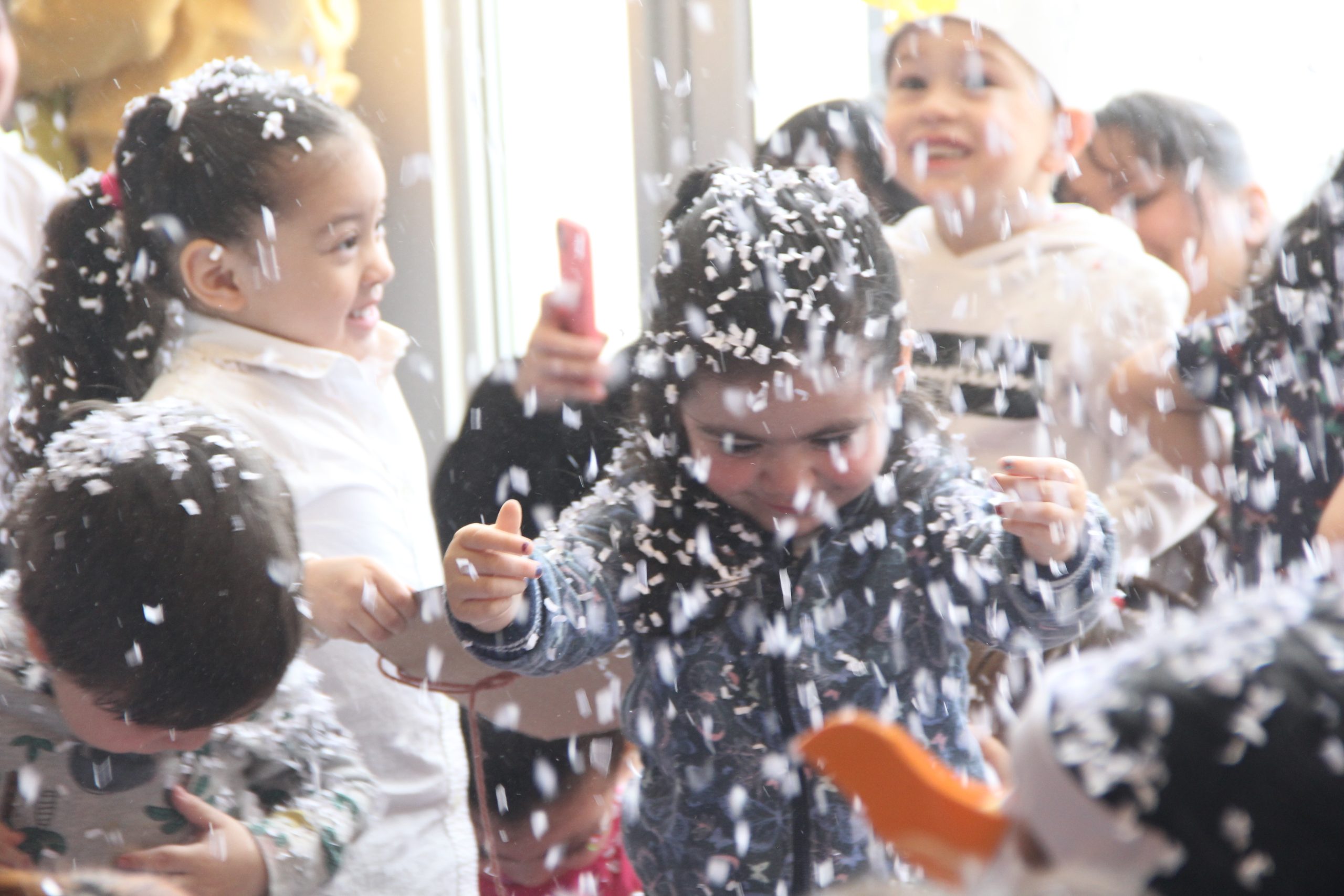 Las niñas y los niños disfrutaron de la Feria Antártica que desarrolló el Jardín Infantil “Continente Blanco”