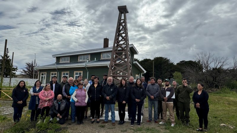Habitantes de San Gregorio cuentan con nuevo hito turístico que permite la carga de energía