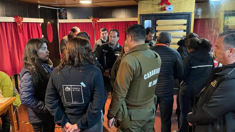 Servicios públicos e instituciones realizan fiscalización nocturna en Puerto Natales