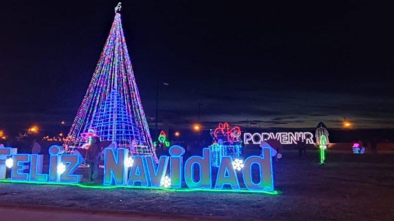 Anoche se encendió Arbol de Navidad en Porvenir