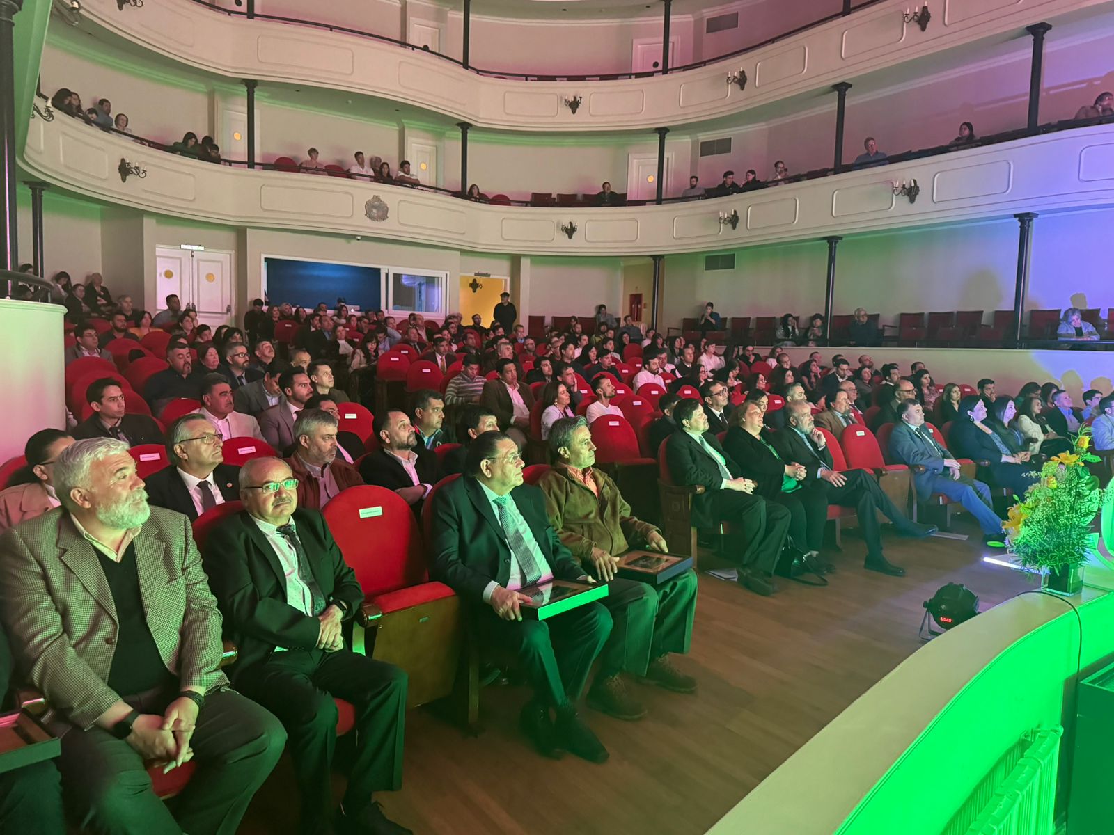 Emotiva conmemoración de 78 años de descubrimiento del petróleo en Magallanes