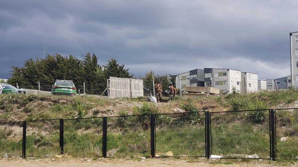 Carabineros investiga presunto homicidio de una persona de 23 años de edad en Punta Arenas