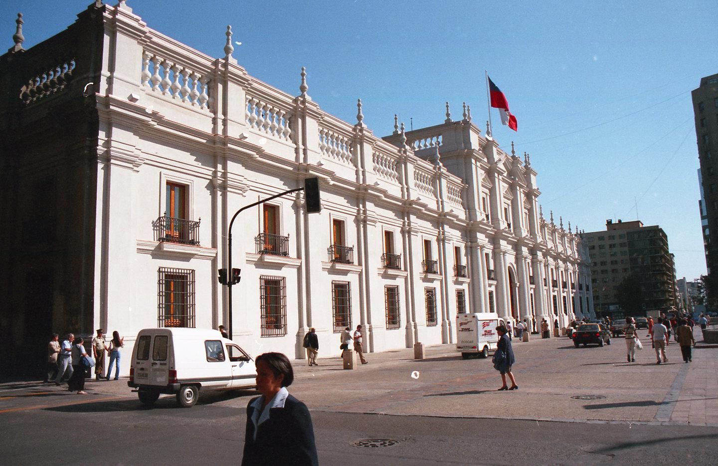 79 organizaciones de migrantes y pro-migrantes dirigen carta al Presidente Gabriel Boric sobre situación de la migración en Chile