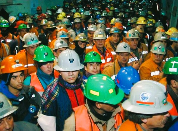 Mayoría de los chilenos apoyan las demandas y luchas de los trabajadores, según encuesta CADEM