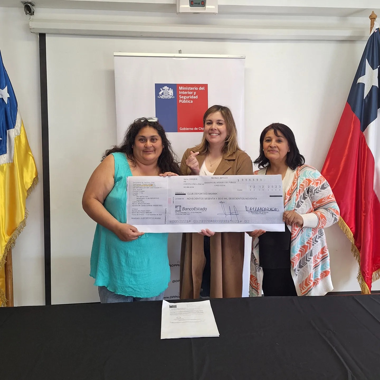 Delegación Provincial de Tierra del Fuego entregó Fondo Social a Club Deportivo Akainik de Porvenir