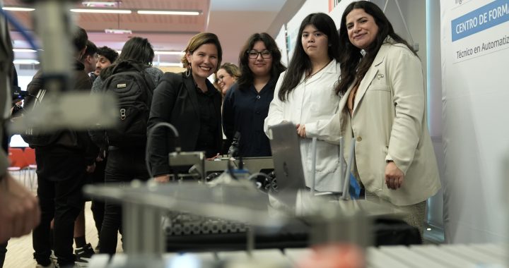 Proceso de admisión 2024: Hay más de 2 mil cupos adicionales para mujeres en carreras STEM