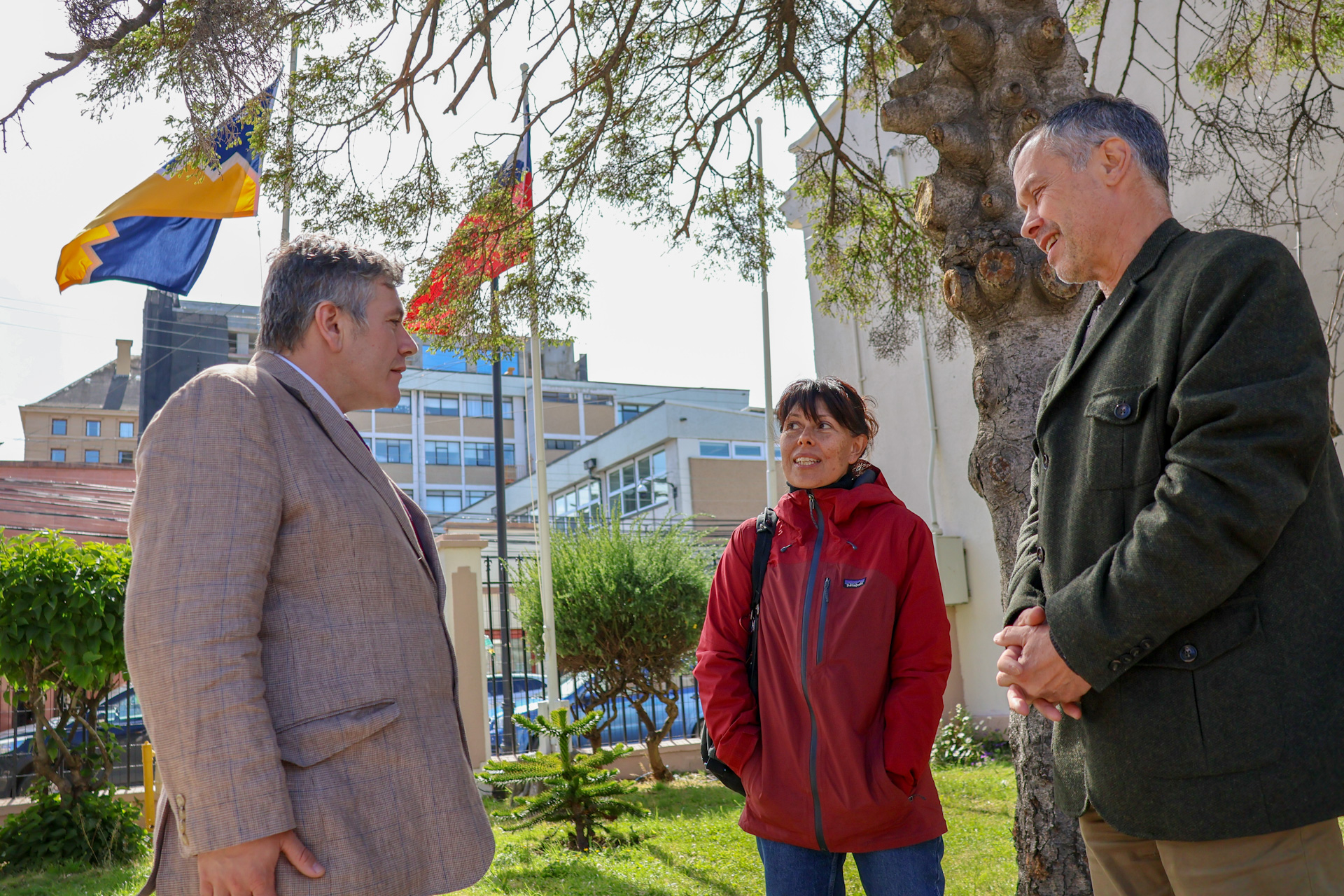Coordinan colaboración entre el SLEP Magallanes y la Carrera de Arquitectura de la UMAG