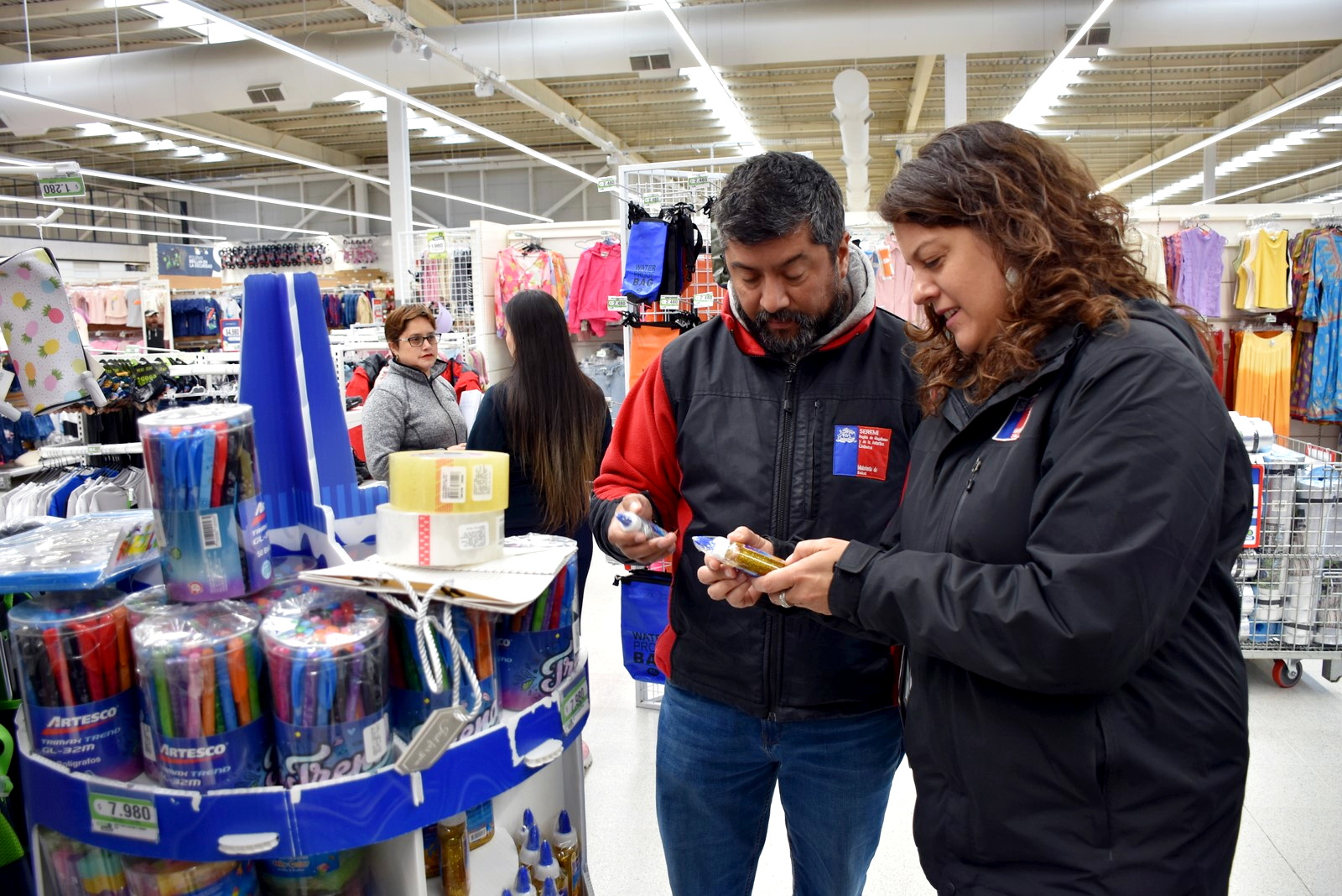 SEREMI de Salud  y SERNAC realizan fiscalización sobre útiles escolares en Punta Arenas