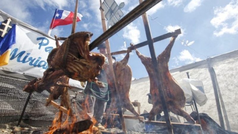 Municipio de Porvenir confirma parrilla de artistas para el “Asado Internacional más Grande de Tierra del Fuego”