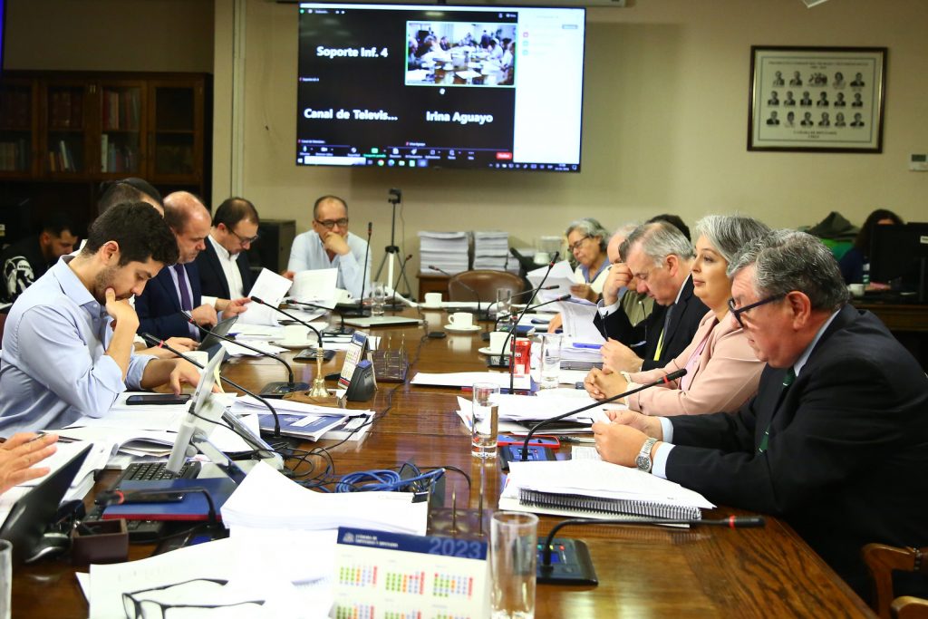 Comisión de Trabajo de la Cámara de Diputados inició votación de la reforma previsional