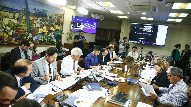 Comisión de Trabajo de la Cámara de Diputados despachará este lunes 15 la reforma previsional
