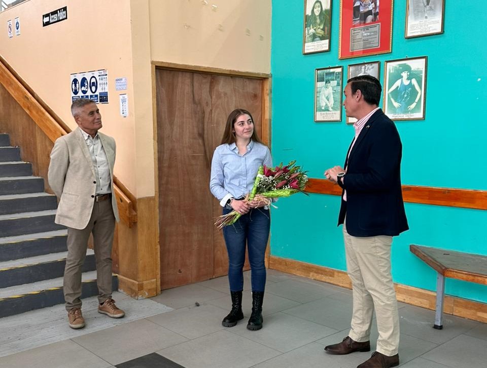 IND rinde homenaje a atleta magallánica Camila Stein Hernández