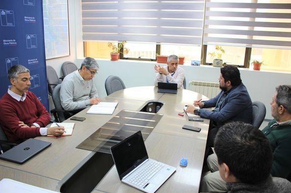 Ministerios de Obras Públicas y Educación de Magallanes trabajan sobre proyectos de mejoramiento de infraestructura de establecimientos educacionales