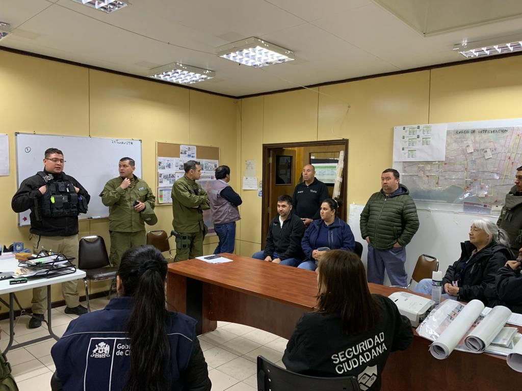 2 detenidos y 11 locales de alcohol fiscalizados en operativo nocturno en Punta Arenas