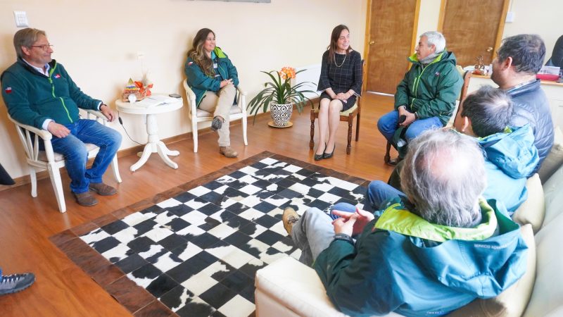 Alcaldesa de Torres del Paine recibió al Director Nacional del SAG, Servicio Agrícola y Ganadero