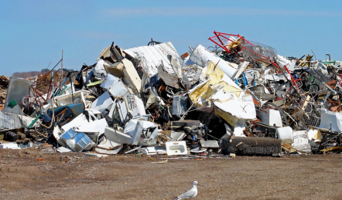 Hasta 540 días de presidio arriesgan quienes arrojen basura en sitios eriazos y espacios públicos