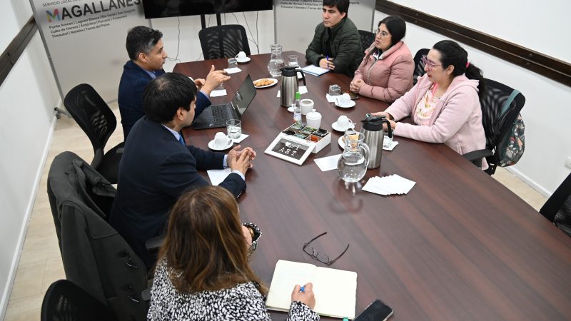 Sindicato de Profesionales de la Educación de Puerto Natales se reunió con directivos del SLEP