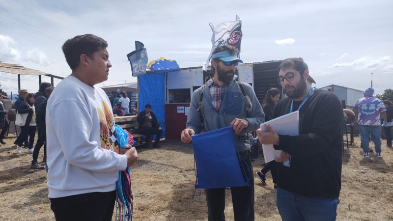 Programa SENDA previene realizó tareas informativas en la 32a versión del Festival Costumbrista en Puerto Natales