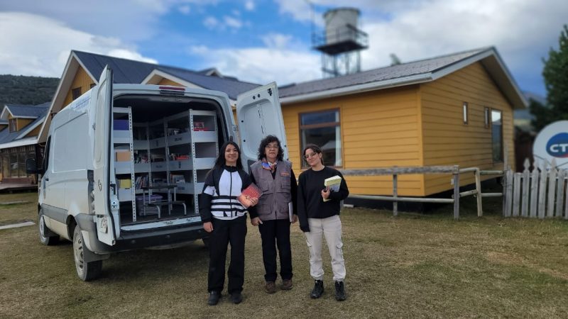 Municipio de Torres del Paine promueve la lectura en el campo magallánico