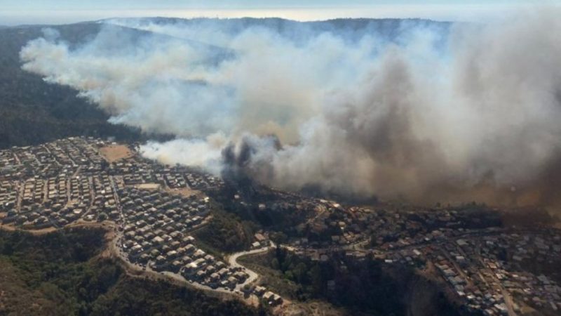 ¿Quién se beneficia con los incendios forestales? | Rodrigo Valenzuela Fernández | Opinión