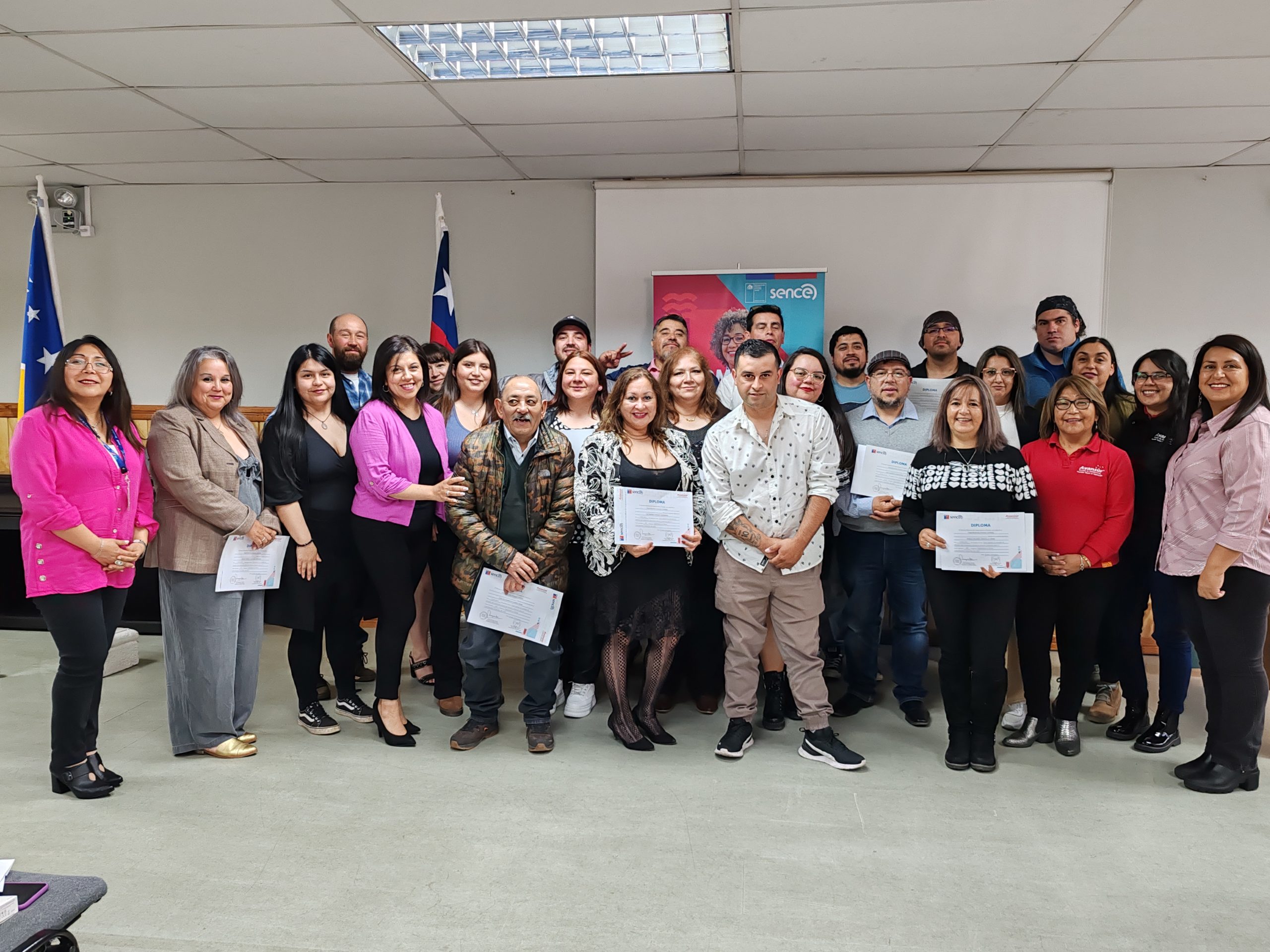 Vecinos/as de Punta Arenas optarán a licencia de conducción profesional luego de egresar de curso SENCE