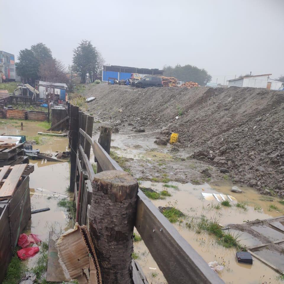 Emergencias por lluvias | Municipio de Punta Arenas acude en ayuda de vecinos