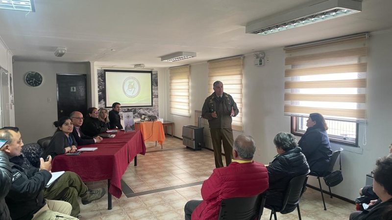 Jefe de Zona de Carabineros se reunió con dirigentes de Juntas de Vecinos de Punta Arenas