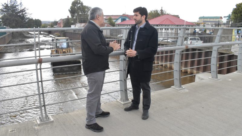 Autoridades regionales visitan obras de conservación, desembanque y limpieza del Río de las Minas de Punta Arenas