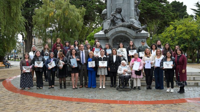 31 mujeres de Magallanes fueron destacadas por el Gobierno Regional en el marco del día de la Mujer
