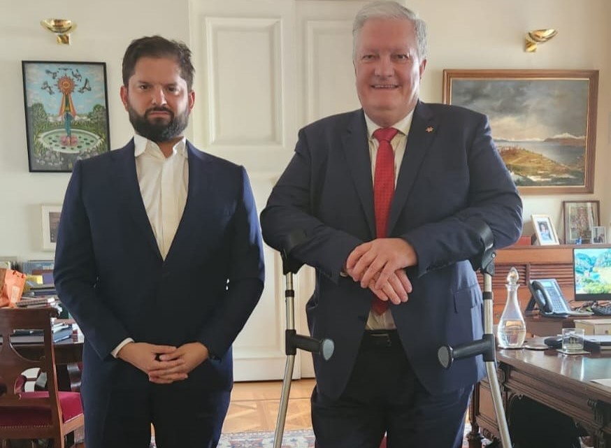 Senador Kusanovic se reúne con Presidente Boric en la Moneda para solicitar medidas en beneficio de la región de Magallanes.