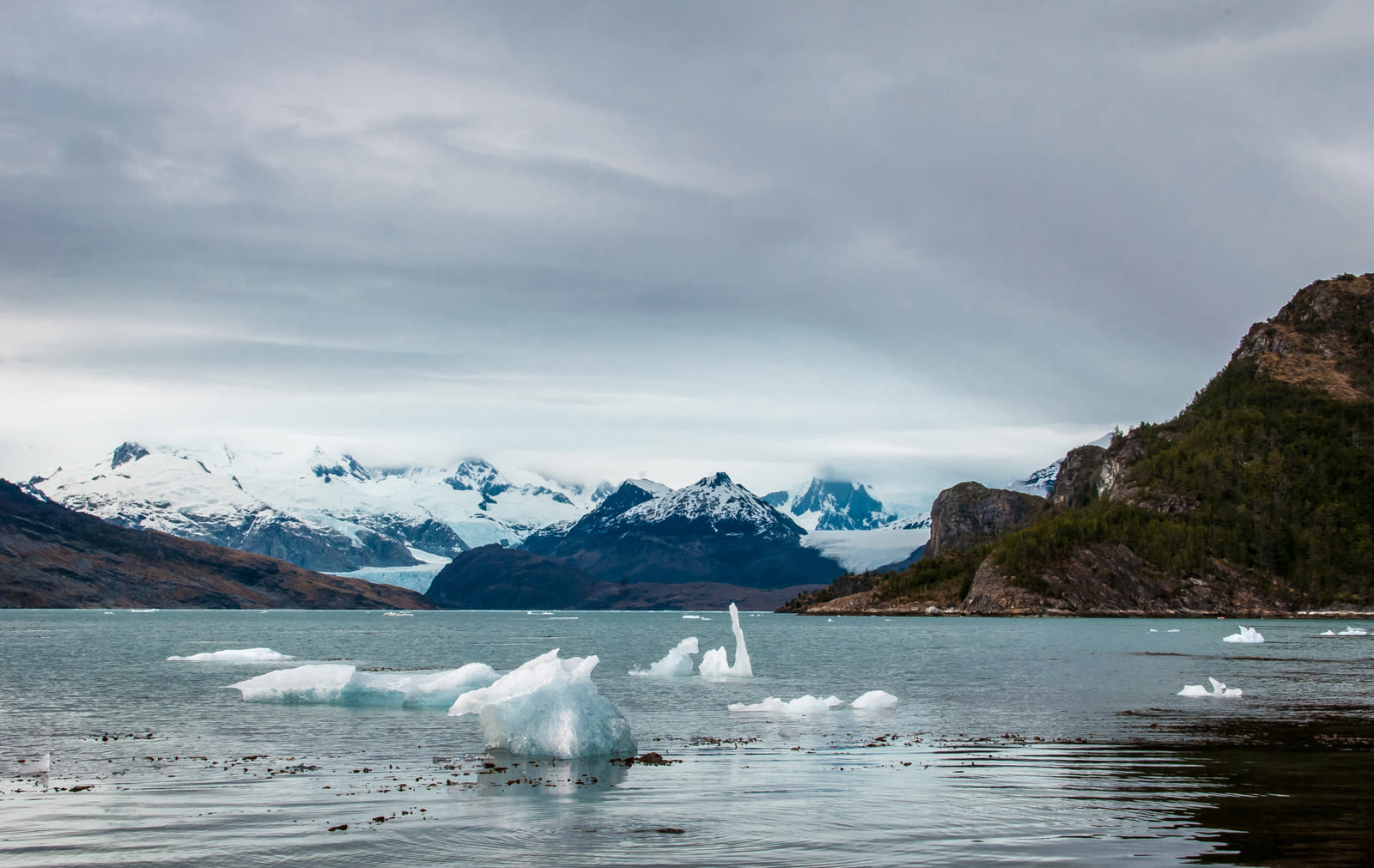 Chubascos de agua y aguanieve, vientos hasta 70 kmh y bajas temperaturas se pronostican este domingo 17 de marzo en Magallanes