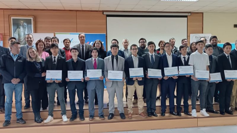 13 egresados del Instituto Don Bosco de Punta Arenas se certificaron como instaladores eléctricos 