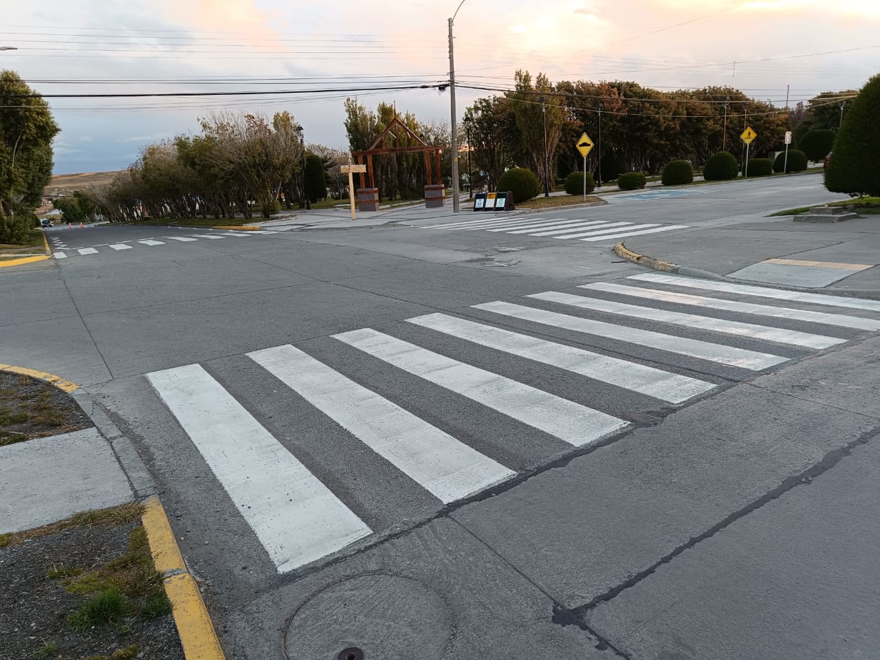 Finaliza demarcación vial en calles de la ciudad de Porvenir