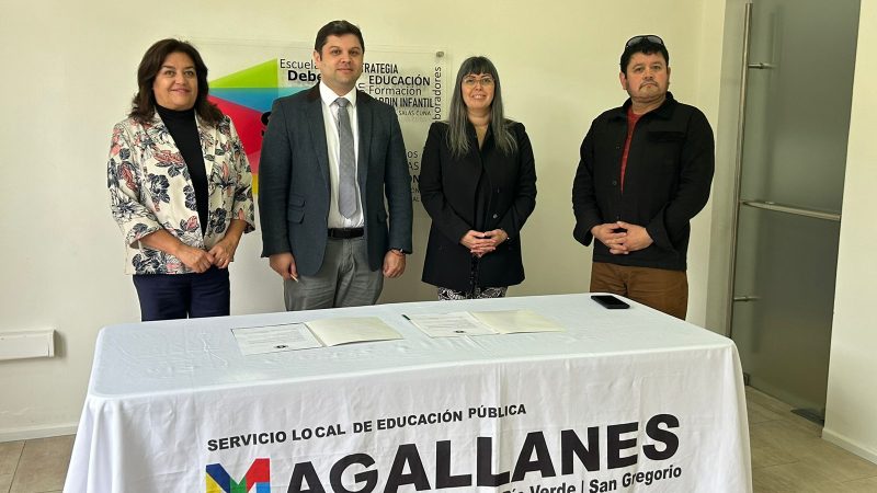 Sindicato de Trabajadores de ENAP Magallanes donó impresoras multifuncionales a dos escuelas de Punta Arenas