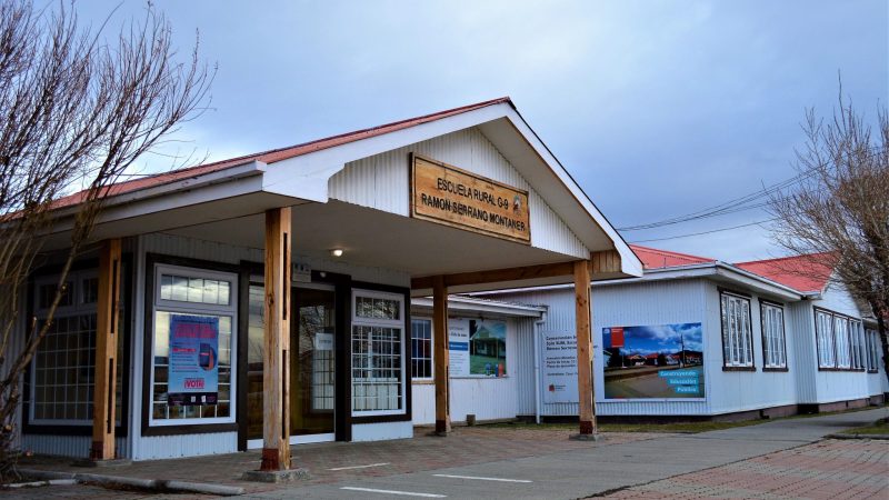 Comuna de Torres del Paine entregó establecimientos educacionales al SLEP Magallanes