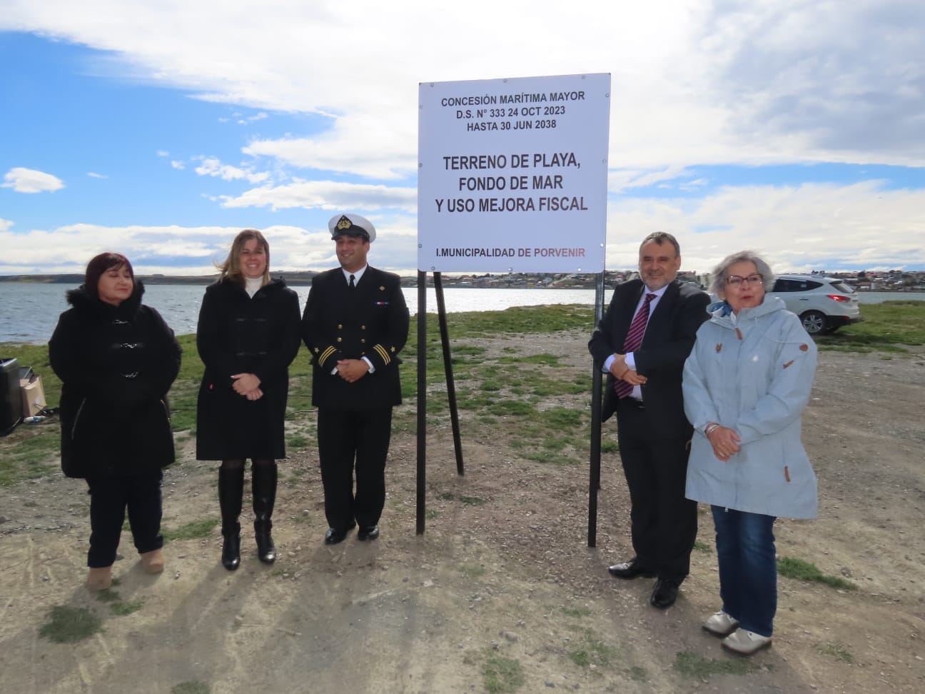 Se firmó la concesión del borde costero entre la Armada y la Municipalidad de Porvenir